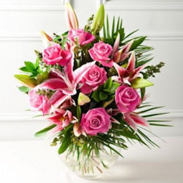 画像1: ピンクのユリとバラの花束 (1)